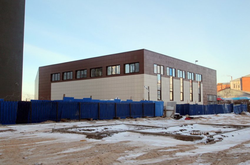 На углу Союзного и Складской построили торговый центр - «Свежие новости строительства»