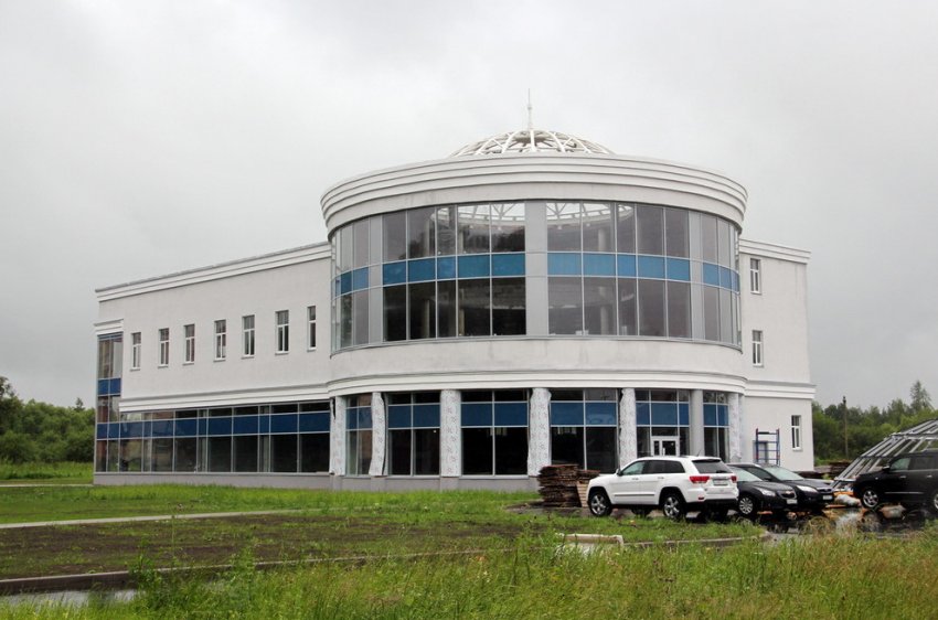 В Петергофе сдали торговый центр без купола на крыше - «Свежие новости строительства»