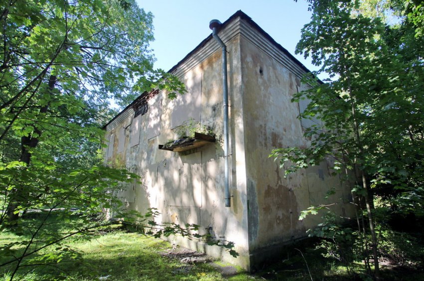 В Ломоносове снесли аварийную «сталинку» на Михайловской улице - «Свежие новости строительства»