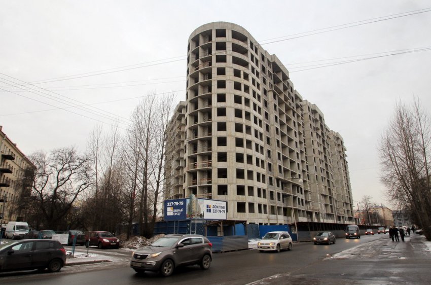 На Заозерной улице возвели жилую высотку со скругленным углом - «Свежие новости строительства»