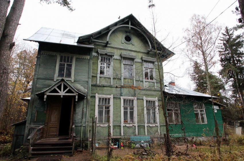 В Репине снесли недавно расселенный дом в стиле модерн - «Свежие новости строительства»