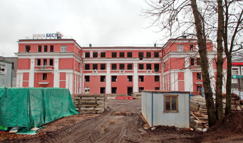 На Малом проспекте В. О. начался снос школы под апарт-отель - «Свежие новости строительства»
