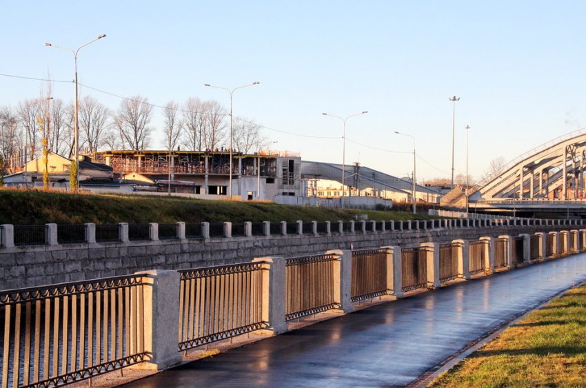 На Обводном канале рядом с Американскими мостами строят бизнес-центр - «Свежие новости строительства»