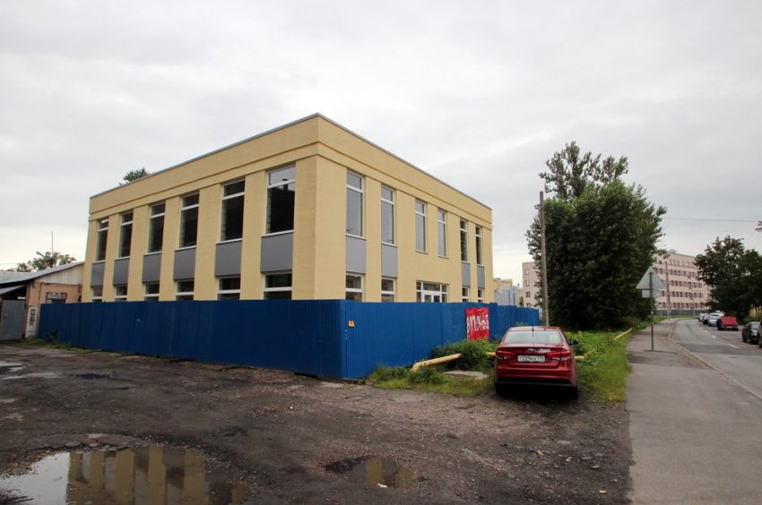 На улице Ольги Берггольц построили торговый центр - «Свежие новости строительства»