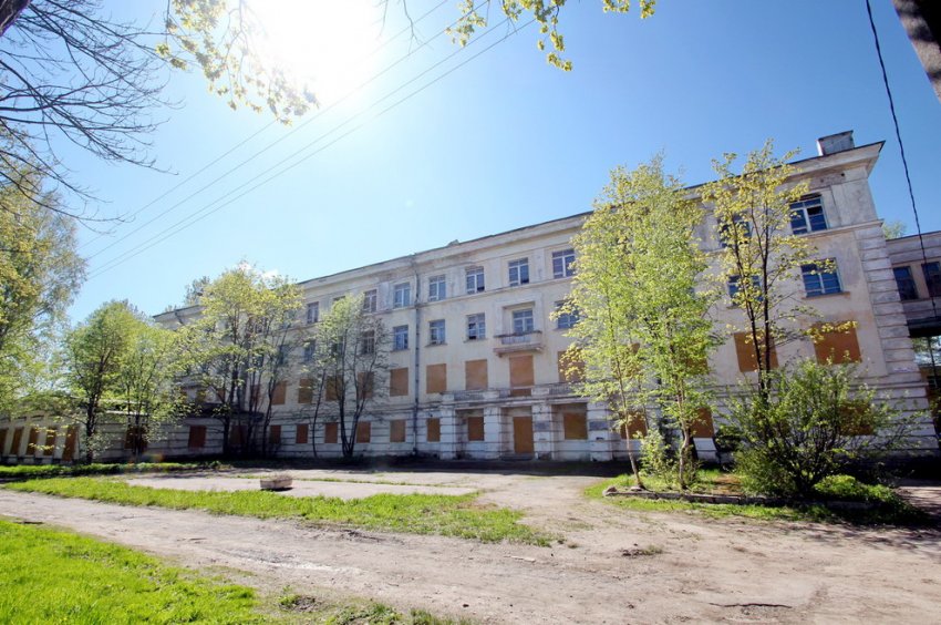 В Петергофе продали с торгов бывшее здание НКВД возле вокзала - «Свежие новости строительства»