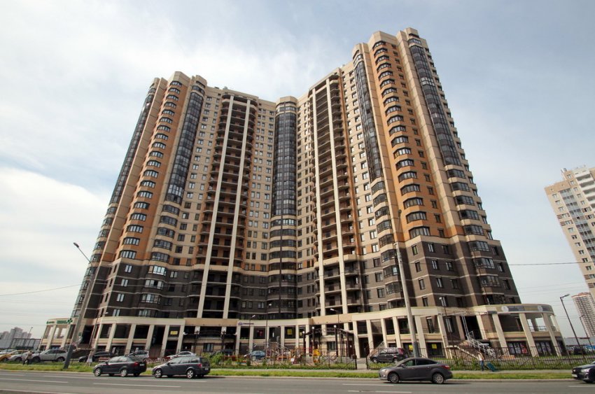 На улице Михаила Дудина сдали жилой дом с видом на поезда метро - «Свежие новости строительства»