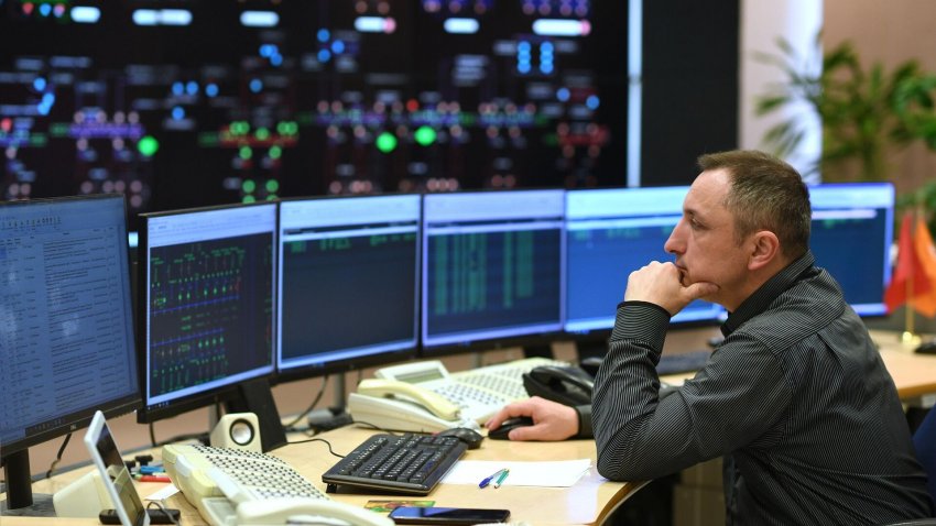 ОЭК подключит к электроснабжению жилой комплекс на Варшавском шоссе - «Строительство»