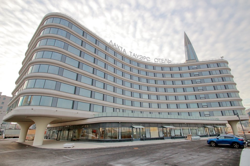 Гостиницу-пропеллер на берегу Лахтинской гавани ввели в эксплуатацию - «Свежие новости строительства»