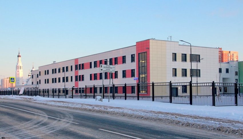 Бывшую часть парка Строителей на улице Подвойского заняли школой - «Свежие новости строительства»