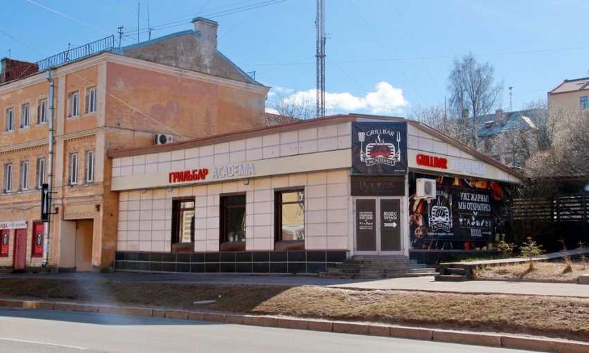 На Дворцовом проспекте в Ломоносове заменили 30-летний магазин - «Свежие новости строительства»