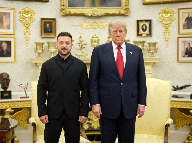 Застенчивый Трамп нежно пинает Зеленского: скрытая опасность для России - «Недвижимость»